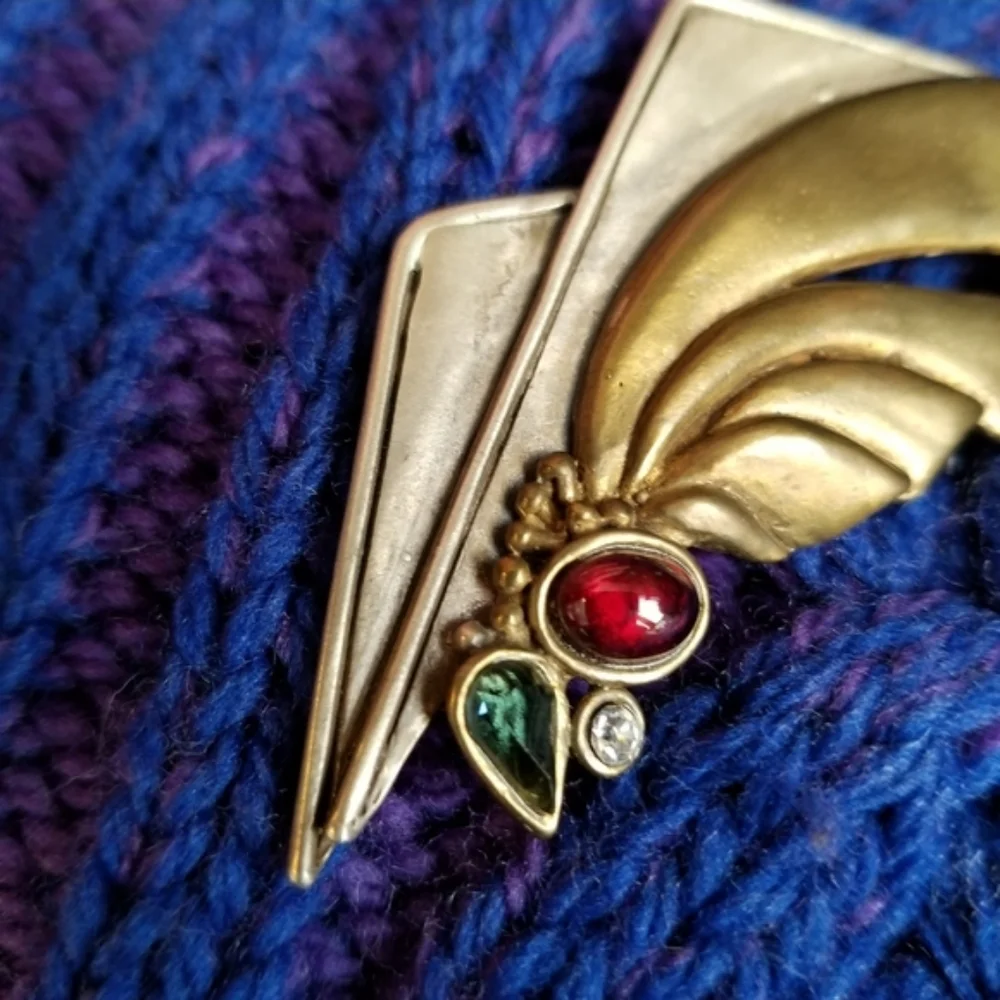 Vintage brooch brutalist stylized wing gold sterling silver pin 925 futuristic
